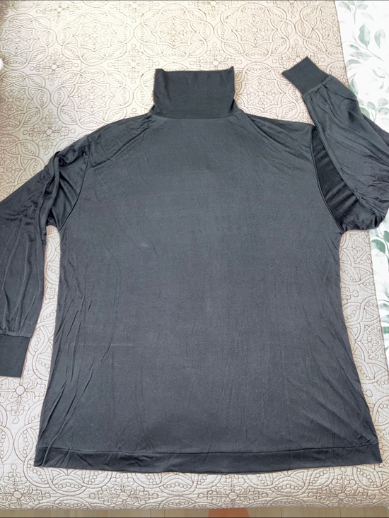 Sport Silks Other - SPORT SILKS NWOT Men's Black 100% Pure Chinese Imperial Silk Turtleneck Size XL.